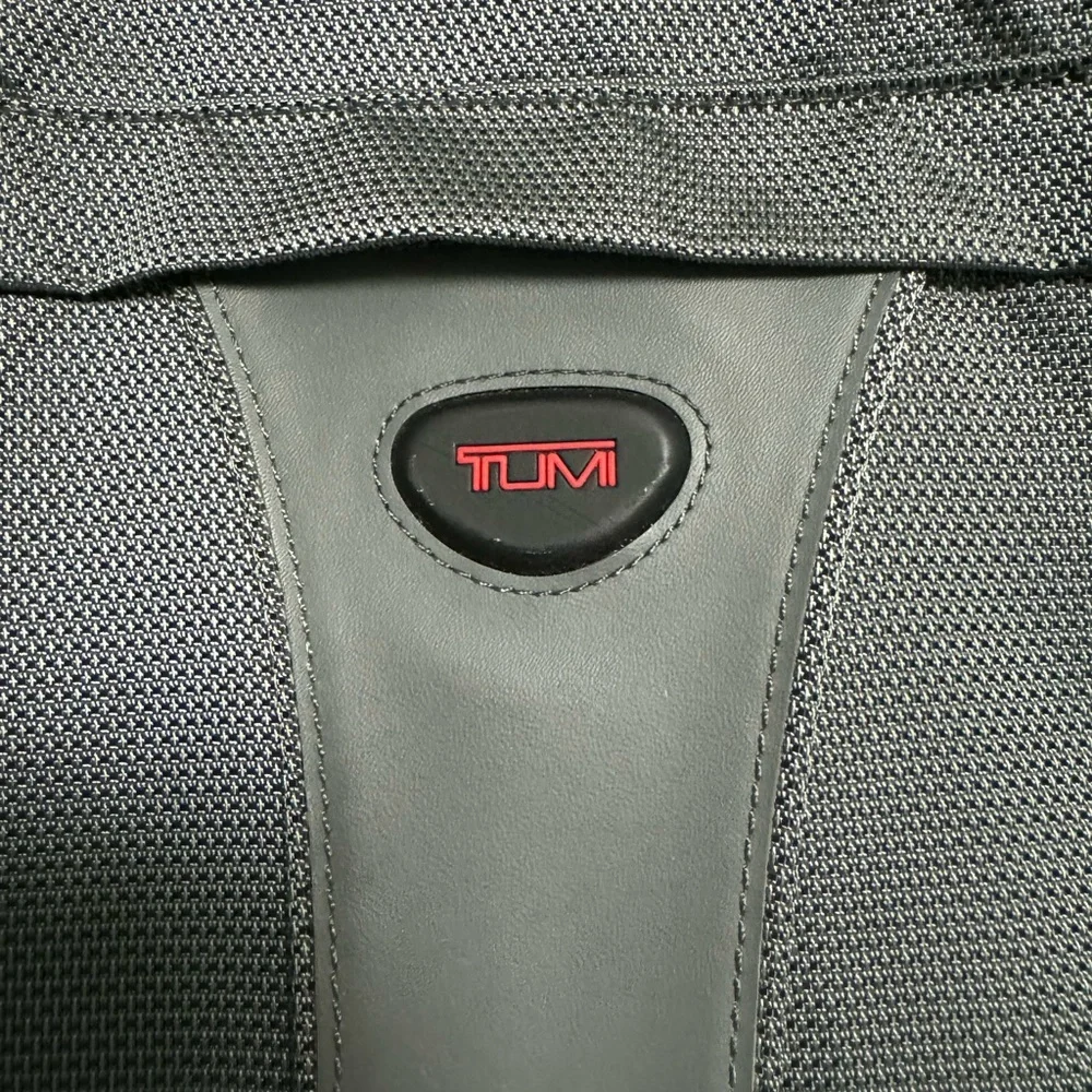 TUMI Ballistic Nylon & Leather Expandable Laptop Messenger Travel Bag. EUC